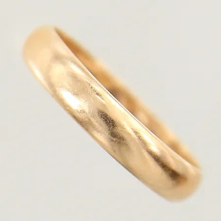 Ring slät stl:20 bredd 4,2mm gravyr 18K Vikt: 4,1 g