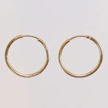 Ett par Örhängen creolmodell Ø16mm bredd 1mm 18K Vikt: 0,7 g