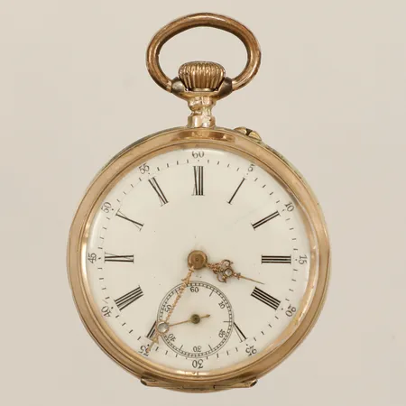 Mormorsur 14K Ø35mm manuell boettnummer:45614 liten sekundvisare, mönstrad baksida innerboett i metall smärre bucklor går ej 14k Vikt: 34,1 g