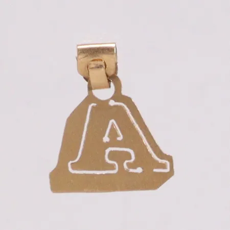 Hänge bokstav "A" längd 1,9cm bredd 14,4mm 18K Vikt: 0,6 g