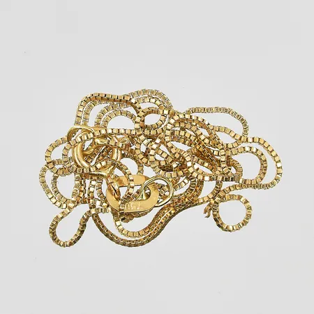 Diverse defekt guld, 18K. Vikt: 0,9 g