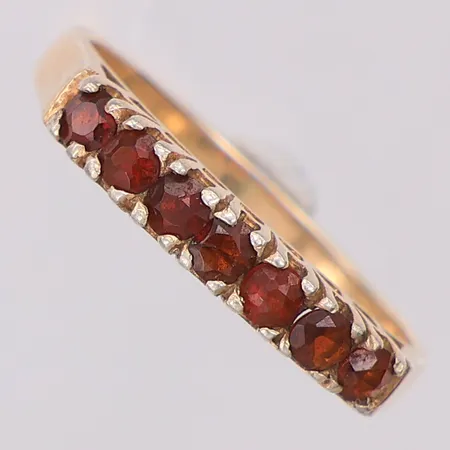 Ring granater stl:18, förgyllt silver 925/1000 Vikt: 2,4 g