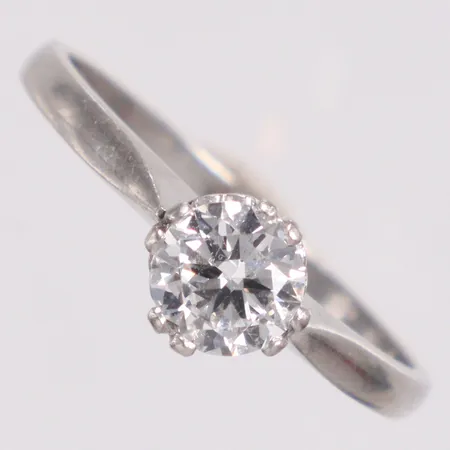 Ring med diamant 1x0,54ct TW / VS platina skenan är av Vikt: 2,8 g