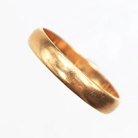 Slät ring Stl:19, bredd: 4mm, gravyr, 18K Vikt: 3,2 g