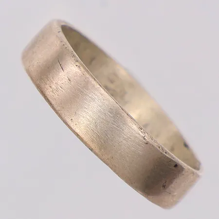 Ring stl:17¼, saknar stämplar, silver 830/1000 Vikt: 2,7 g