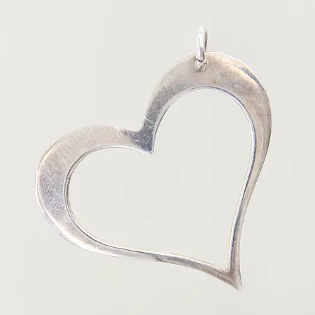 Hänge hjärta 36x34mm repig silver 925/1000  Vikt: 2,7 g