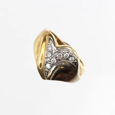 Ring med vita stenar, Stl:18¼, bredd: 3,2-15,7mm, 14K Vikt: 5,4 g