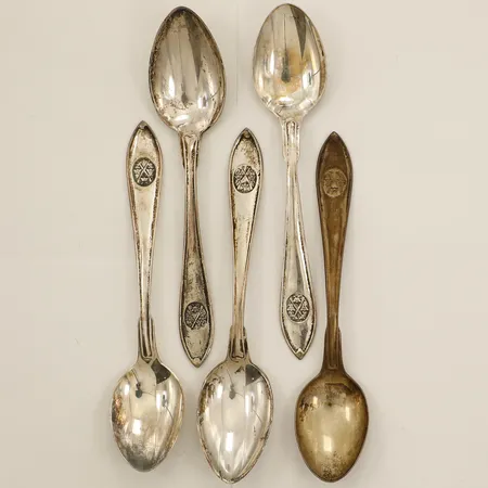Fem skedar längd 12,5cm gravyr silver 830/1000 Vikt: 84 g