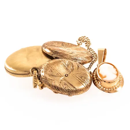 Diverse defekt guld 18K bruttovikt 5,6g.