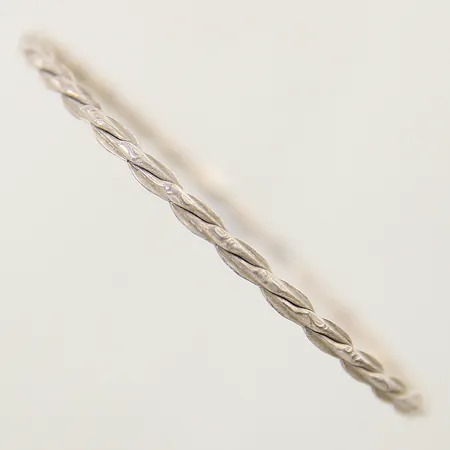 Armring med snurrad dekor Ø64mm silver 835/1000 Vikt: 6,2 g