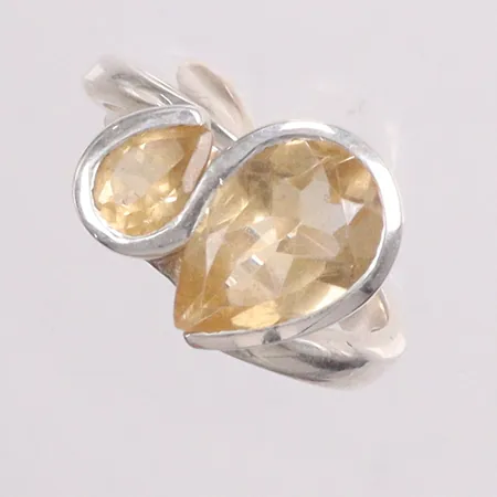Ring med citriner stl:18½ silver 925/1000 Vikt: 5,9 g