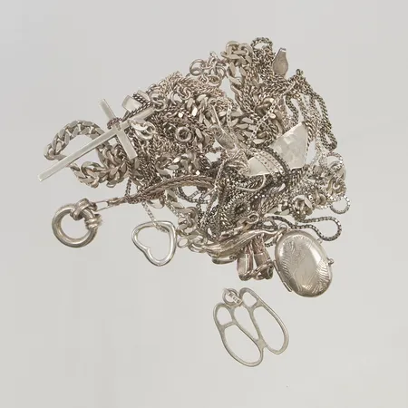 Diverse silversmycken skador finns 925/1000 Silver 71,9g.