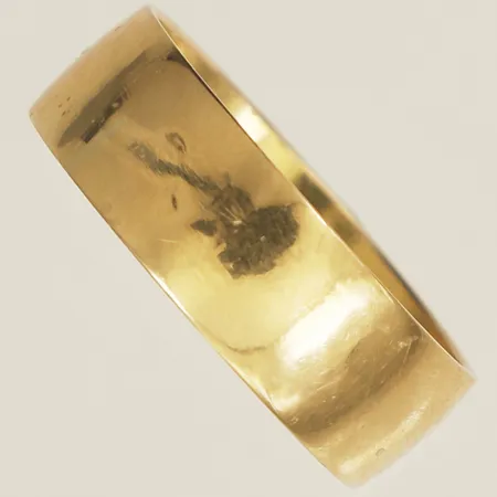 Ring stl:20½ bredd 7,1mm personlig gravyr smärre repor 18K Vikt: 7,1 g
