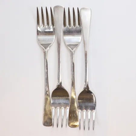 4 gafflar, längd 18cm, bredd 5-28mm, MEMA, 830/1000 silver Vikt: 168,1 g