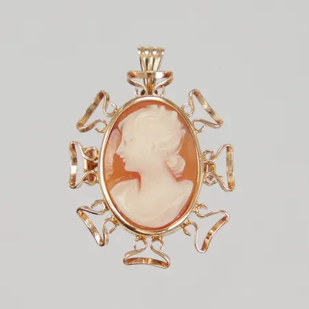 Hänge/ brosch Camé ca 28x22mm, 18K Vikt: 3,6 g
