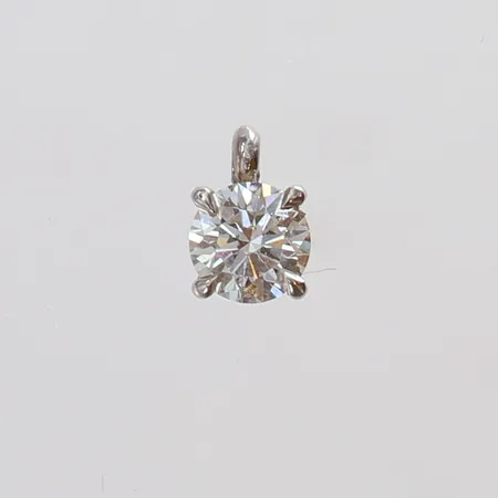 Hänge med diamant 1 x 0,55ct TW(G)/VS2 EX/EX/EX enligt GIA certifikat laserinskription/rapport: 1383933500 ostämplat Platina. Vikt: 0,6 g
