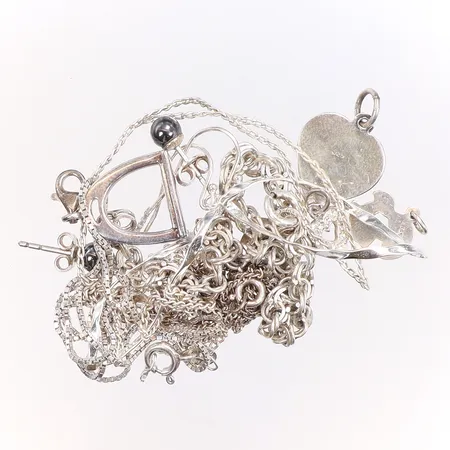 Diverse silver, delvis defekt/buckligt, silver Vikt: 20,8 g