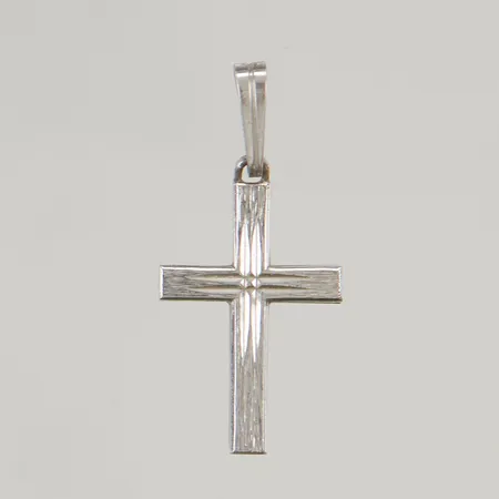 Hänge kors längd inklusive ögla 38,5mm, bredd 17,7mm, 835/1000 silver,  Vikt: 1,9 g
