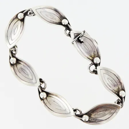 Armband Aarre Krogh Danmark längd 17,5cm, bredd 12mm, sterling, silver 925/1000 Vikt: 15,7 g