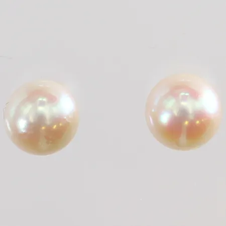 Ett par örhängen med odlade saltvattenpärlor Ø6mm snurrebussar i förgyllt silver 18K. Vikt: 1,2 g