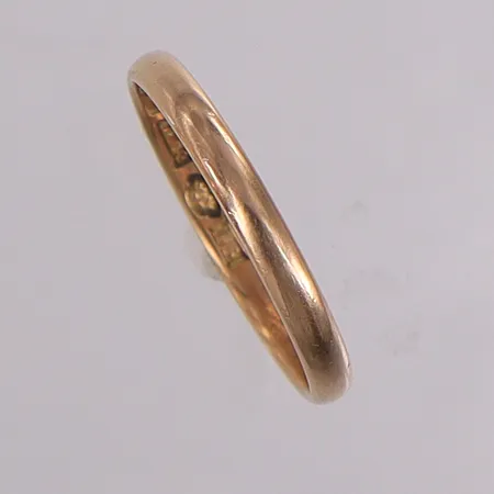 Ring slät stl:19¾, bredd 2,6mm, Nordiska Juvelaktiebolaget, Stockholm 1937, 18K. Vikt: 2,4 g