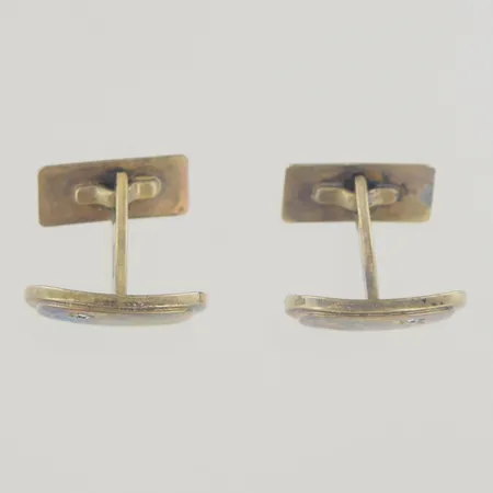 Ett par manschettknappar, bredd 1,8x1,4 cm, graverad silver 830/1000 Vikt: 7,1 g