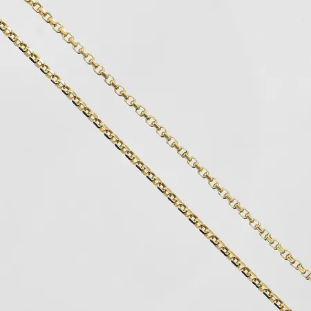 Kedja längd 157 cm bredd 2 mm, modell utan lås, ostämplad, 18K. Vikt: 22 g