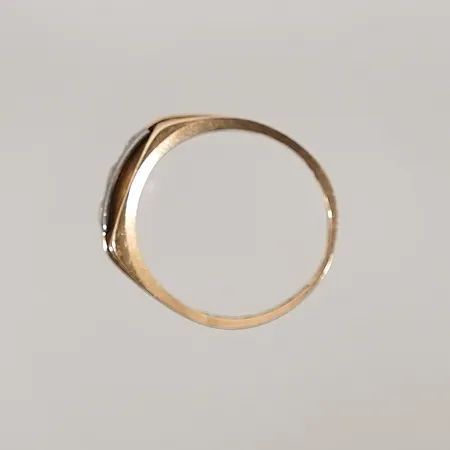 Ring defekt 18k Vikt: 3,4 g