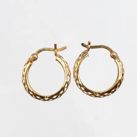Ett par örhängen, creoler, Ø15,6mm, bredd: 4mm, 18K Vikt: 1,2 g