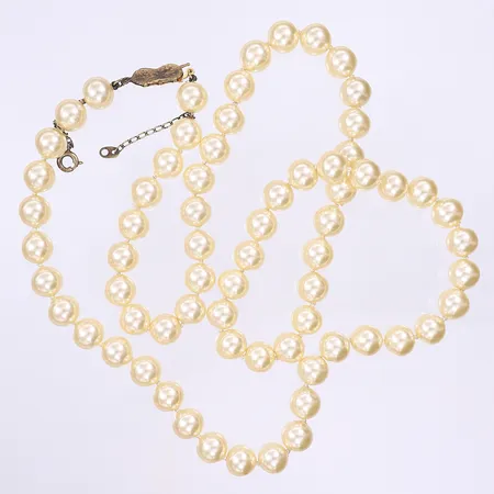 Pärlcollier imitationspärlor 70cm lås i gulmetall