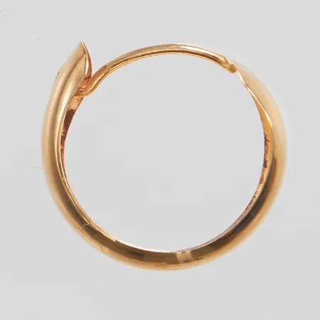 Udda örhänge, defekt, skevt, Ø15mm, GHA, 18K Vikt: 0,4 g