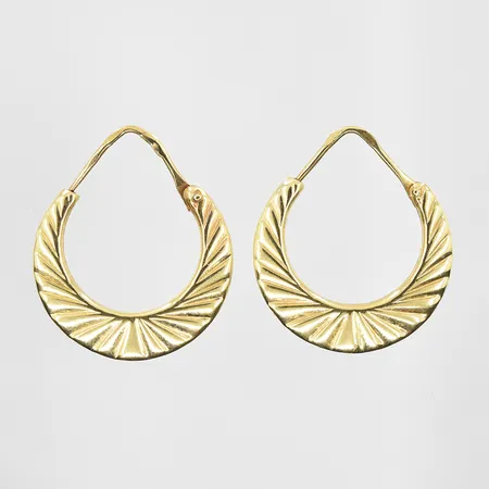 Örhängen Ø22 mm, bredd 3-5 mm, 14K. Vikt: 2,6 g