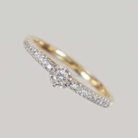 Ring med diamanter ca 1x0,05ct, 0x0,0075ct, Guldfynd, 18K, Vikt: 1,9 g