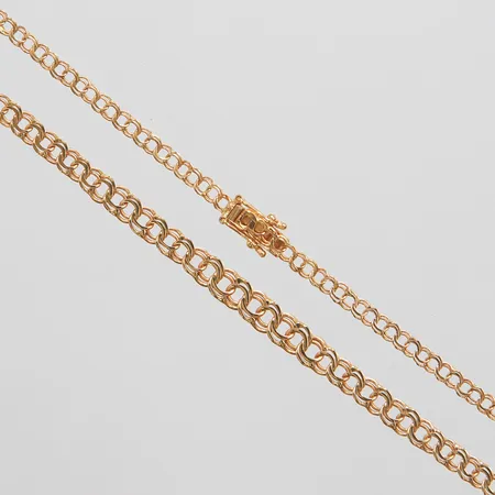 Collier doserad Bismarck längd 42cm, bredd 3-5,5mm, mindre buckla på lås, 18K Vikt: 7,9 g