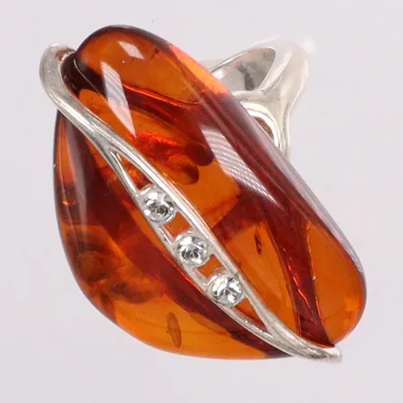 Ring stl:19¼ bärnsten längd 30,7mm bredd 17mm silver 925/1000 Vikt: 6,8 g