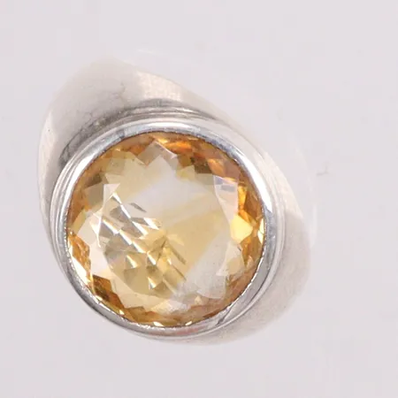 Ring med citrin stl:18½ silver 925/1000 Vikt: 9,6 g