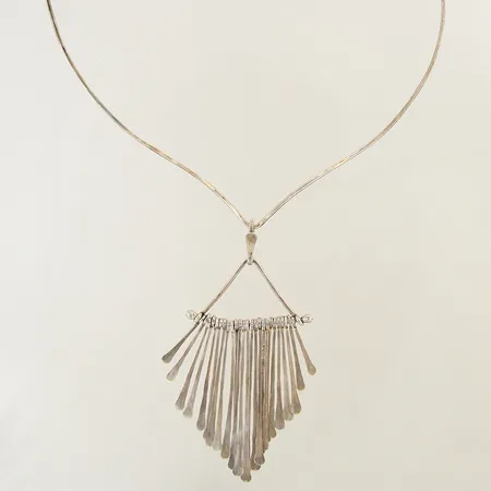 Collier stelt med integrerat hänge längd ca 40cm bredd1,4-42mm silver 925/1000 Vikt: 20,2 g