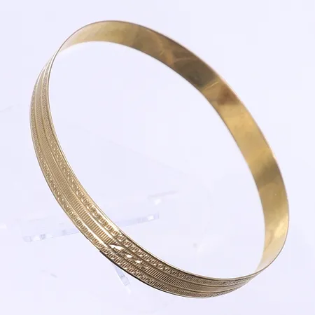 Armring Ø65mm bredd 8mm ojämn form 14K Vikt: 8,1 g