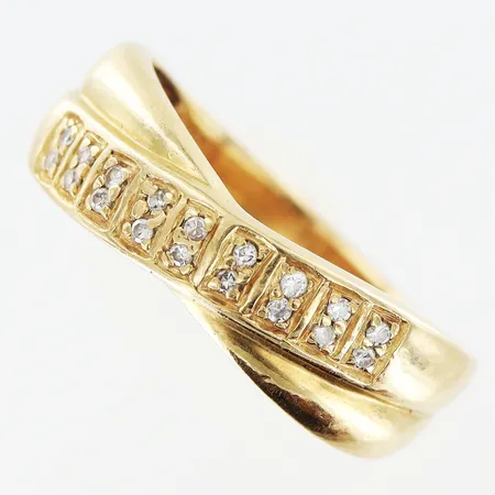 Ring diamanter 18xca0,005ct stl:18, bredd 3,5-6,5mm, ytliga mindre repor, 18K Vikt: 3,8 g