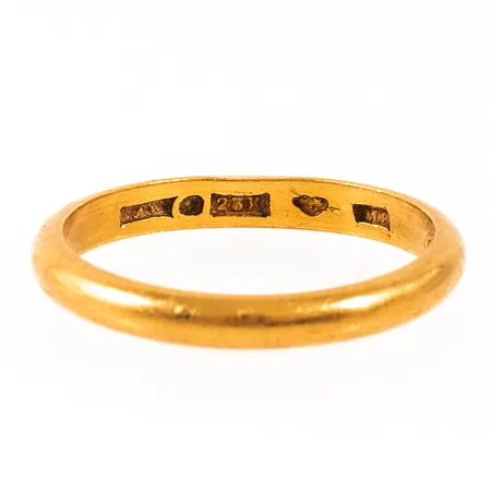 Ring slät stl:20½ bredd 3mm höjd 1,8mm, gravyr, 23K 5,5g.