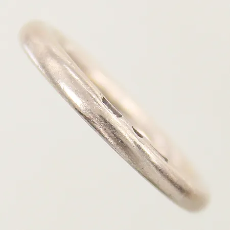 Ring slät stl:20 bredd 3mm vitguld 18K Vikt: 9,5 g