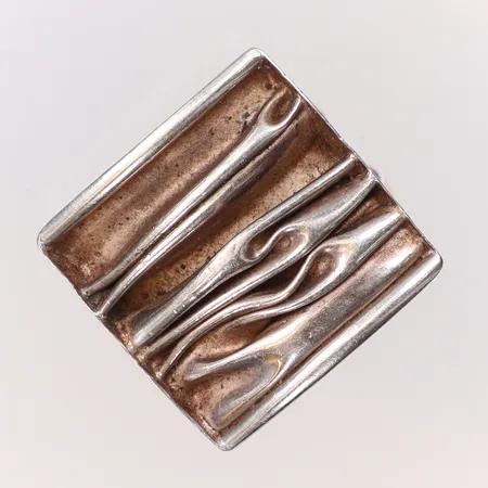 Ring, stl:18, bredd 4-22mm, 925/1000 silver Vikt: 9,4 g