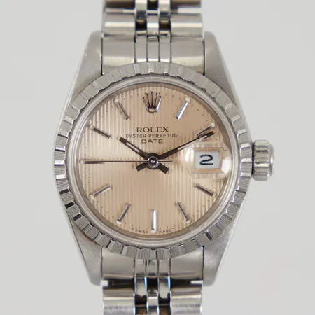 Damur Rolex Oyster Perpetual Date, stål, Ø26 mm, automatisk, referensnummer: 69240, serienummer: L620434, år ca 1988, safirglas, nagg på glas, datum, jubileelänk, total längd ca 17cm, inga tillbehör