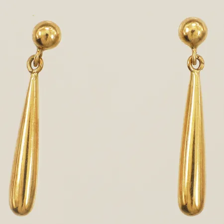 Ett par örhängen längd 24,7mm bredd 3,3mm 18K Vikt: 1,3 g
