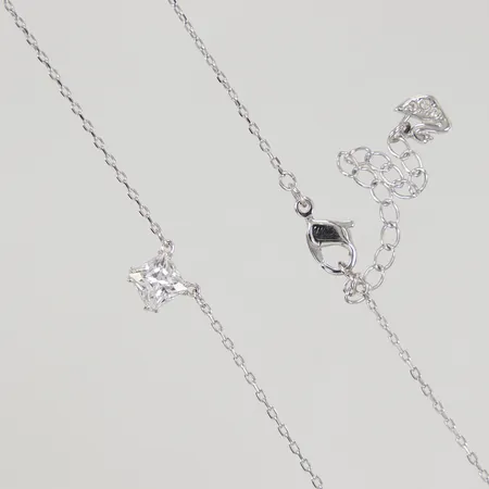 Kedja med integrerat hänge Swarovski, ställbar längd ca 38-42cm, vitmetall