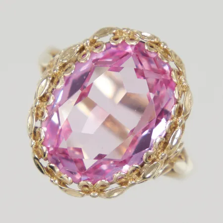 Ring med rosa sten stl:19 bredd 2,2-18,7mm, smärre nagg, 14K, Bruttovikt: 5,1g Vikt: 0 g