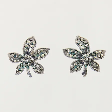 Örhängen med markasiter 10x16mm skruvlås silver 830/1000 Vikt: 4,7 g