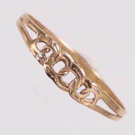 Ring Bismarck stl:19¾ 18K Vikt: 0,9 g
