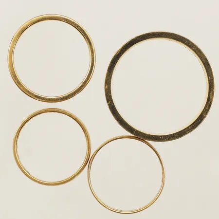 Fyra ringar gravyrer 18K Vikt: 17,3 g