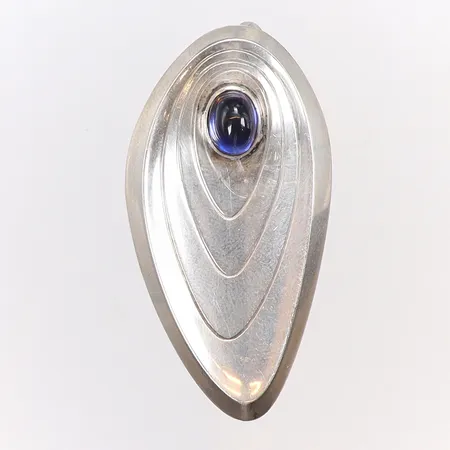Brosch med blå sten, 47x25mm, Guldvaruaktiebolaget G. Dahlgren & Co Ab, år 1954, 830/1000 silver Vikt: 8,1 g